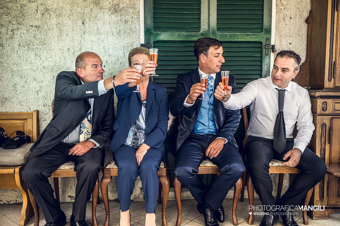 002 preparativi sposo foto matrimonio chiavenna sondrio 002 preparativi sposo foto matrimonio chiavenna sondrio