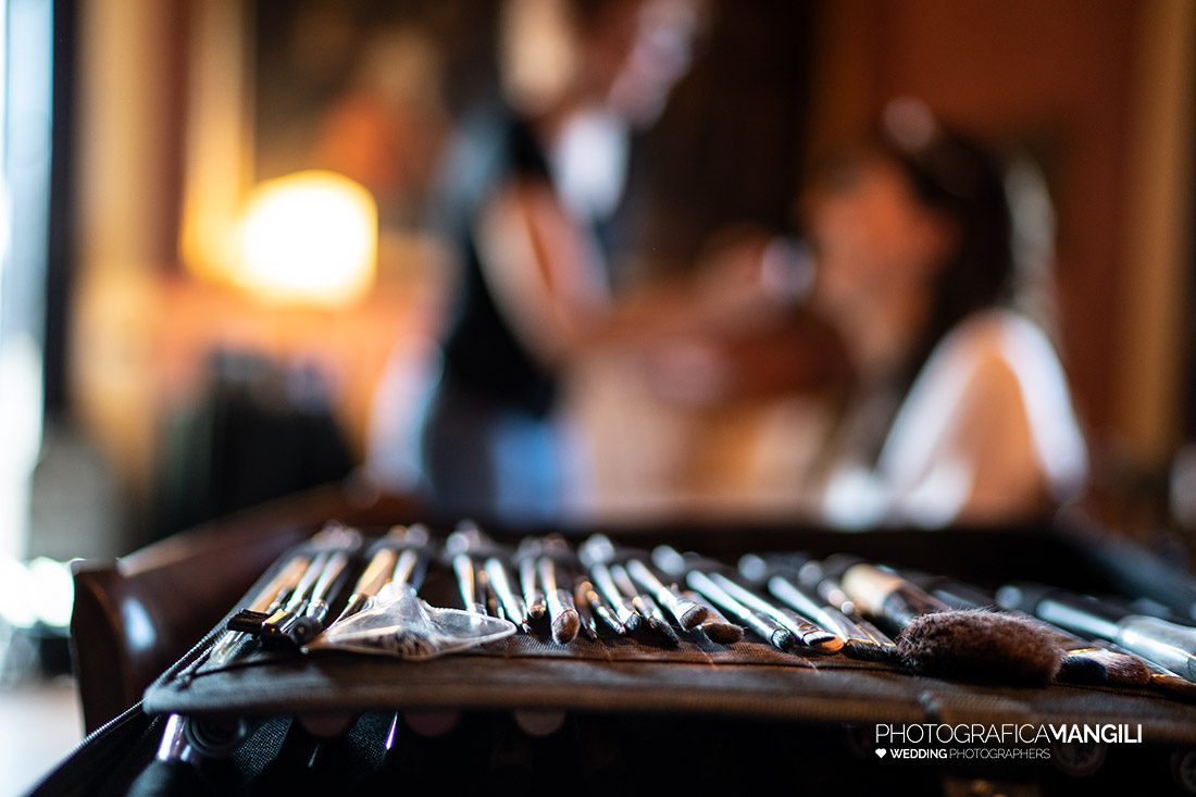 002 ritratto sposa preparativi foto matrimonio castello di rossino calolziocorte lecco 002 ritratto sposa preparativi foto matrimonio castello di rossino calolziocorte lecco