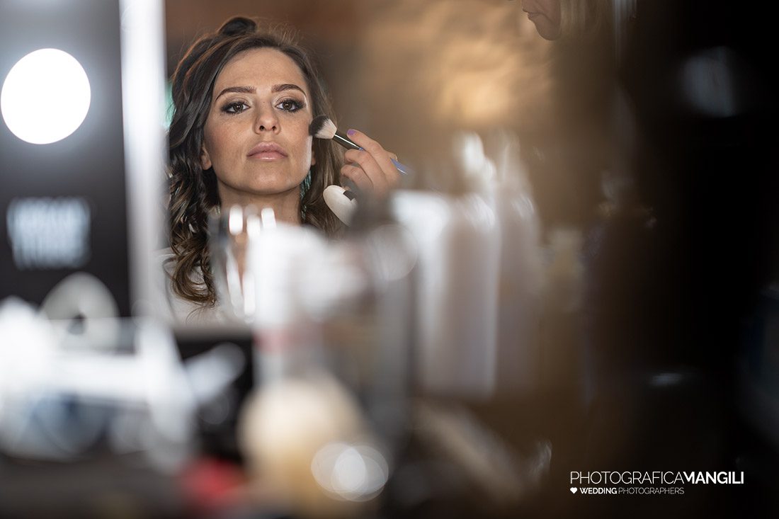 004 preparativi sposa foto matrimonio castello di rossino reportage calolziocorte lecco lago como 004 preparativi sposa foto matrimonio castello di rossino reportage calolziocorte lecco lago como