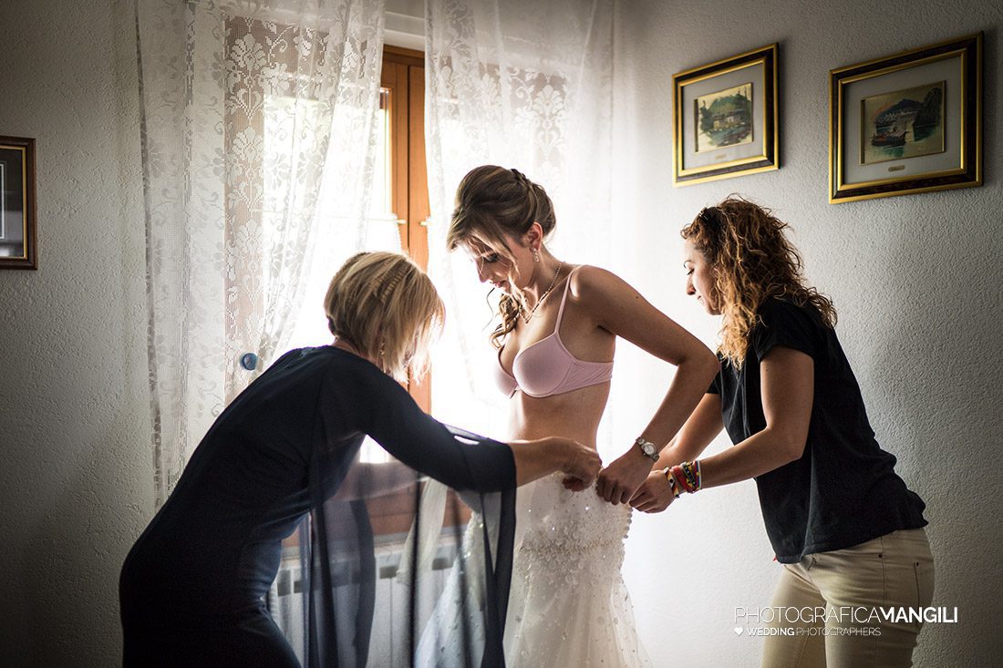 007 preparativi sposa foto matrimonio chiavenna sondrio 007 preparativi sposa foto matrimonio chiavenna sondrio