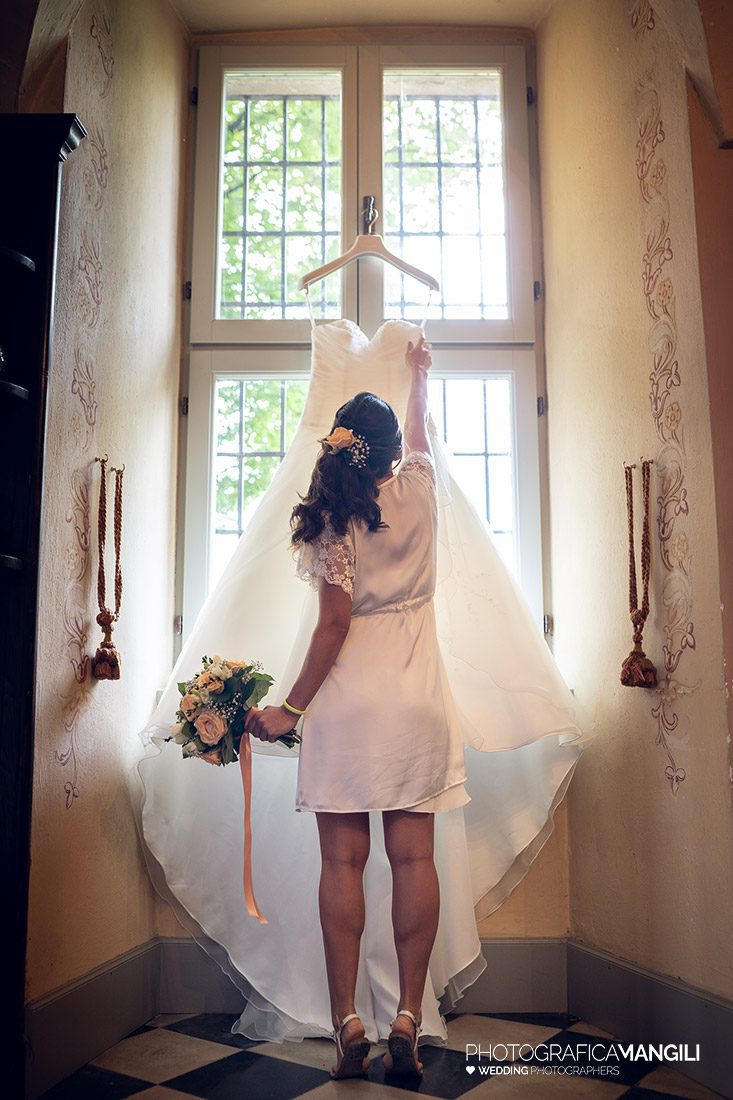 010 preparativi sposa foto matrimonio reportage castello di monasterolo bergamo 010 preparativi sposa foto matrimonio reportage castello di monasterolo bergamo