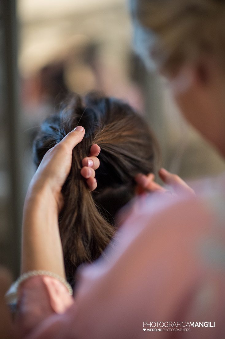 010 preparativi sposa matrimonio castello di rossino fotografo matrimoni lecco 010 preparativi sposa matrimonio castello di rossino fotografo matrimoni lecco