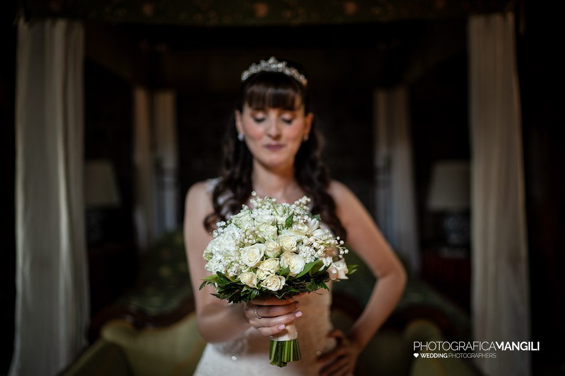 010 ritratto sposa preparativi foto matrimonio castello di rossino calolziocorte lecco 010 ritratto sposa preparativi foto matrimonio castello di rossino calolziocorte lecco