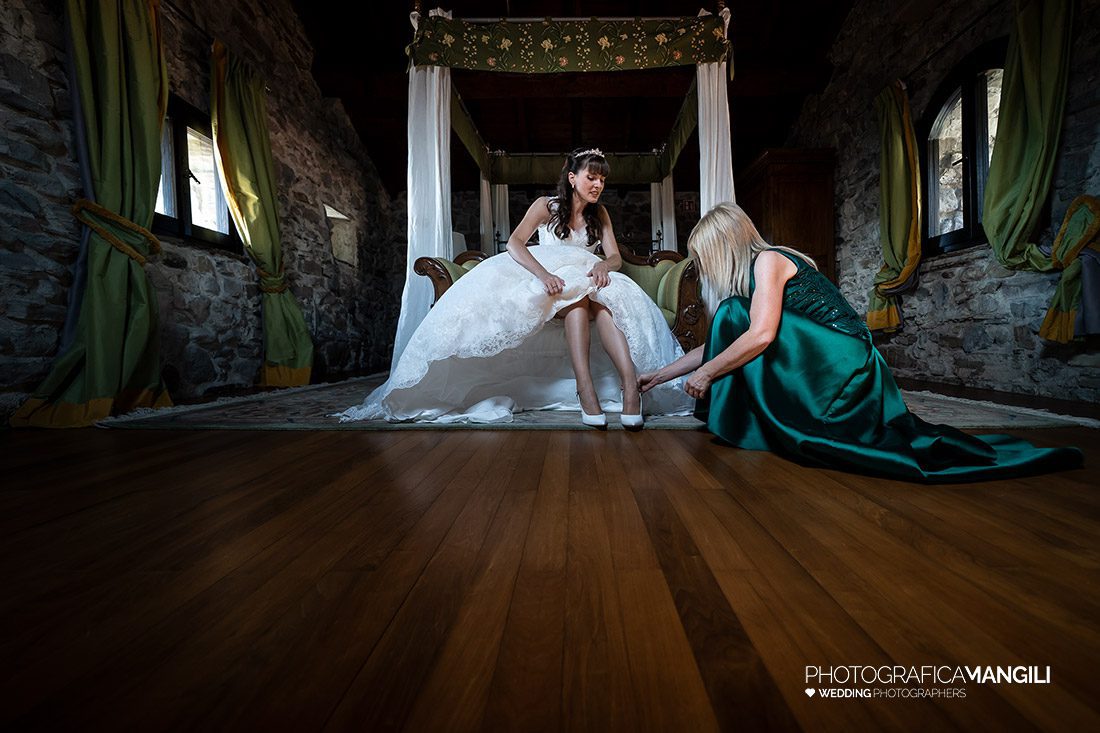 012 ritratto sposa preparativi foto matrimonio castello di rossino calolziocorte lecco 012 ritratto sposa preparativi foto matrimonio castello di rossino calolziocorte lecco