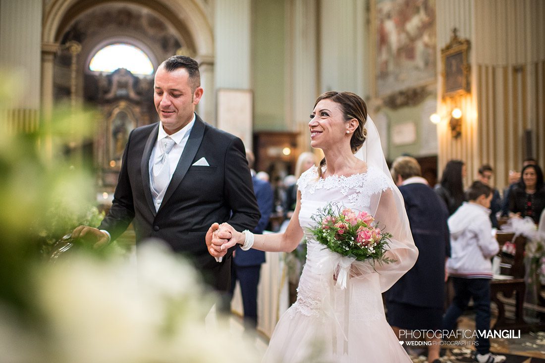 013 sposi in chiesa foto matrimonio monza 013 sposi in chiesa foto matrimonio monza