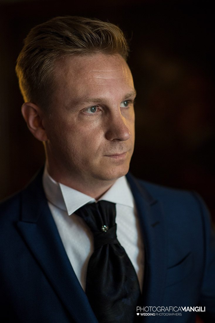 015 preparativi sposo matrimonio castello di rossino fotografo matrimoni lecco 015 preparativi sposo matrimonio castello di rossino fotografo matrimoni lecco