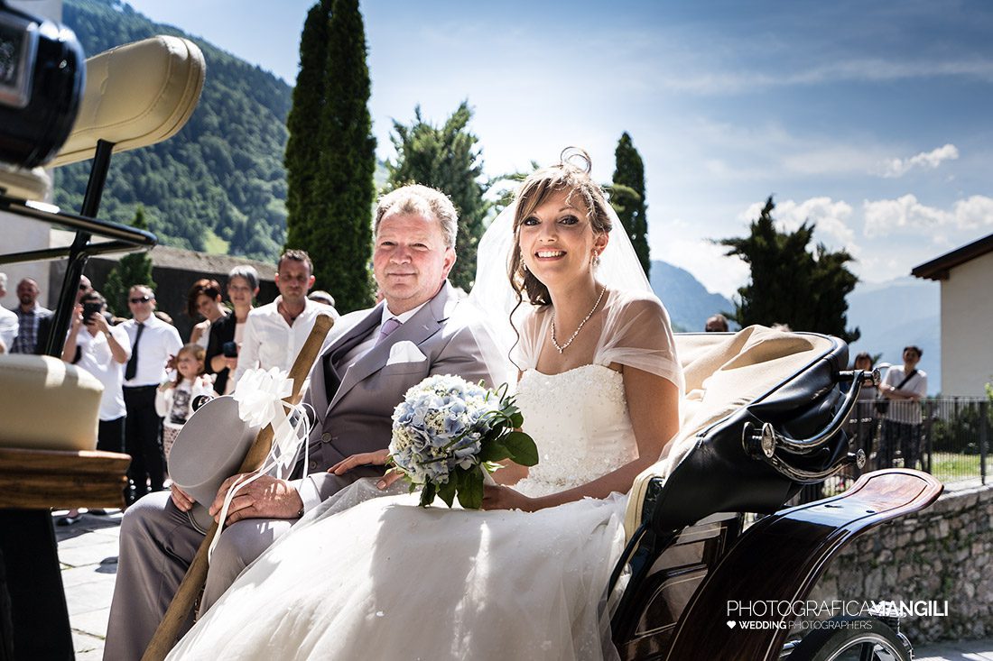 017 cerimonia matrimonio ingresso sposi fotografo chiavenna sondrio 017 cerimonia matrimonio ingresso sposi fotografo chiavenna sondrio