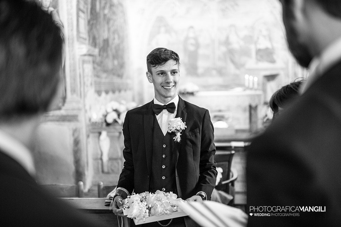 018 cerimonia matrimonio ingresso sposi fotografo lasnigo como 1 018 cerimonia matrimonio ingresso sposi fotografo lasnigo como 1