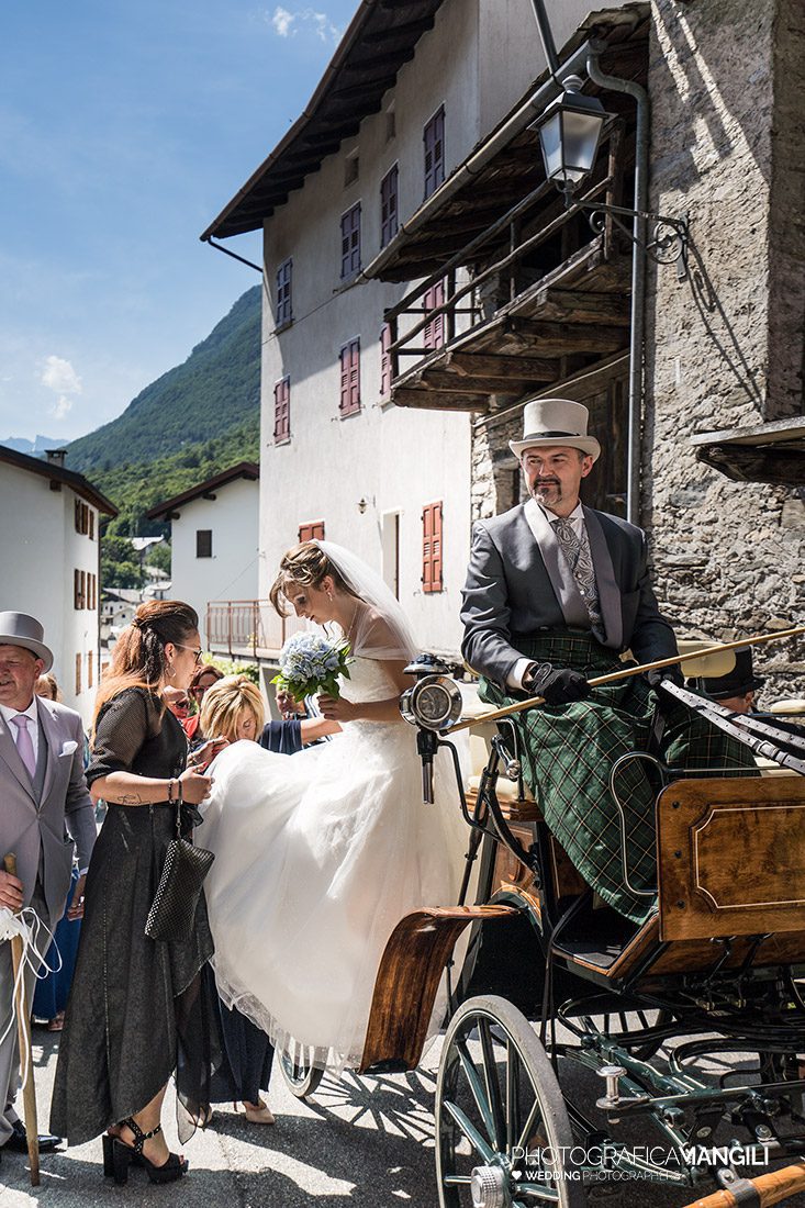 018b cerimonia matrimonio ingresso sposi fotografo chiavenna sondrio 018b cerimonia matrimonio ingresso sposi fotografo chiavenna sondrio