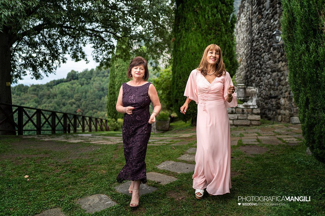 019 cerimonia fotografo sposi matrimonio rito civile castello di rossino calolziocorte lecco lago como 019 cerimonia fotografo sposi matrimonio rito civile castello di rossino calolziocorte lecco lago como