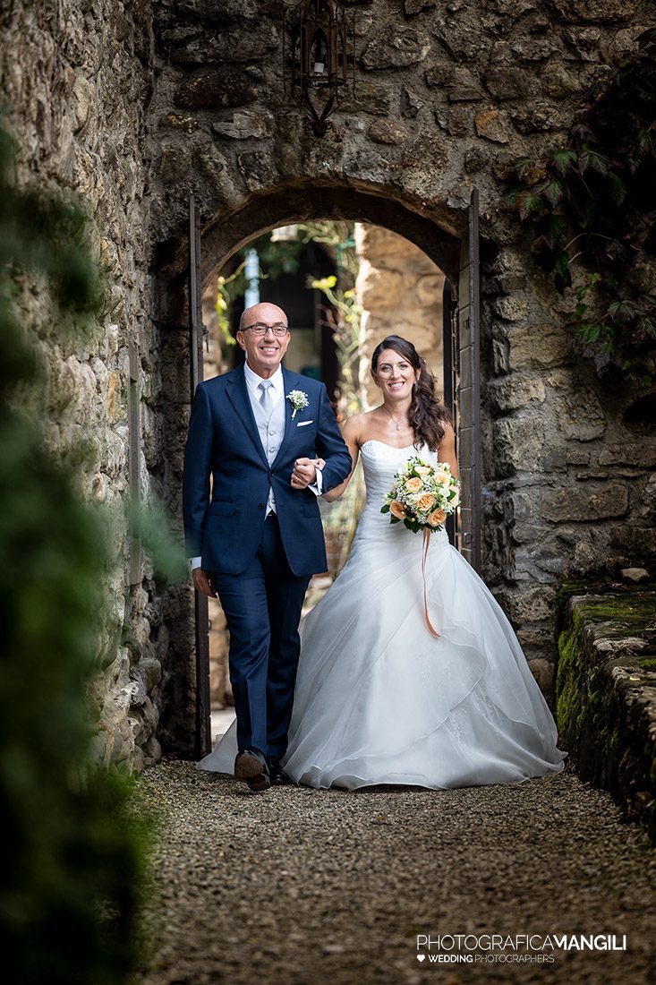 021 cerimonia fotografo sposi matrimonio rito civile castello di monasterolo bergamo 021 cerimonia fotografo sposi matrimonio rito civile castello di monasterolo bergamo