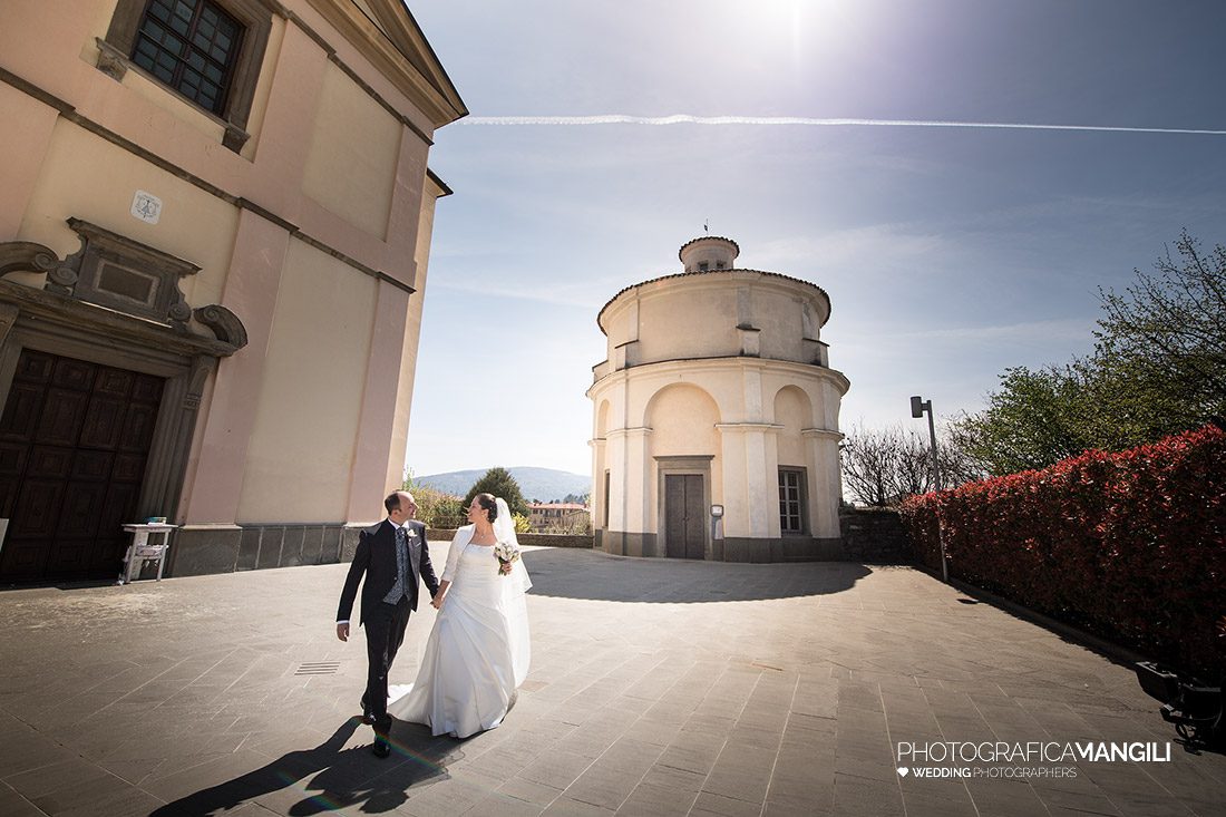 021 lancio del riso magrimonio fotografo como lecco bergamo 021 lancio del riso magrimonio fotografo como lecco bergamo