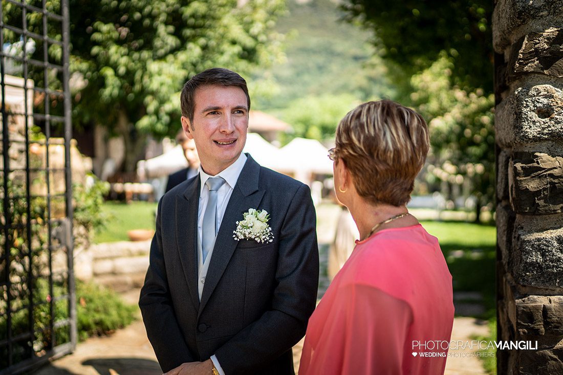 023 cerimonia rito civile wedding sposi foto matrimonio castello di rossino calolziocorte lecco 023 cerimonia rito civile wedding sposi foto matrimonio castello di rossino calolziocorte lecco