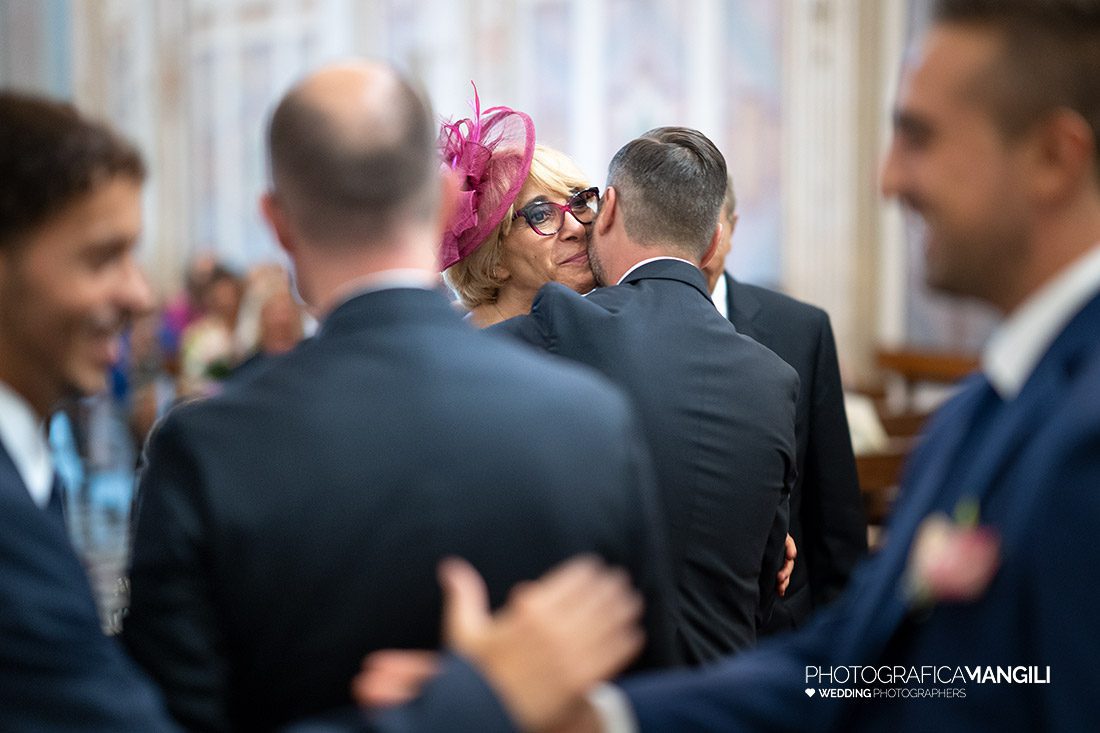 025 cerimonia chiesa sposi foto matrimonio certosa geregnano milano 1 025 cerimonia chiesa sposi foto matrimonio certosa geregnano milano 1