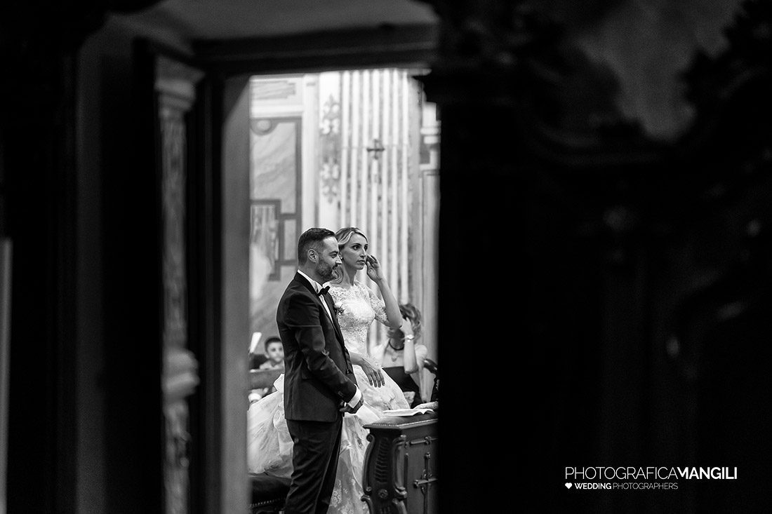 026 cerimonia chiesa sposi foto matrimonio certosa geregnano milano 1 026 cerimonia chiesa sposi foto matrimonio certosa geregnano milano 1