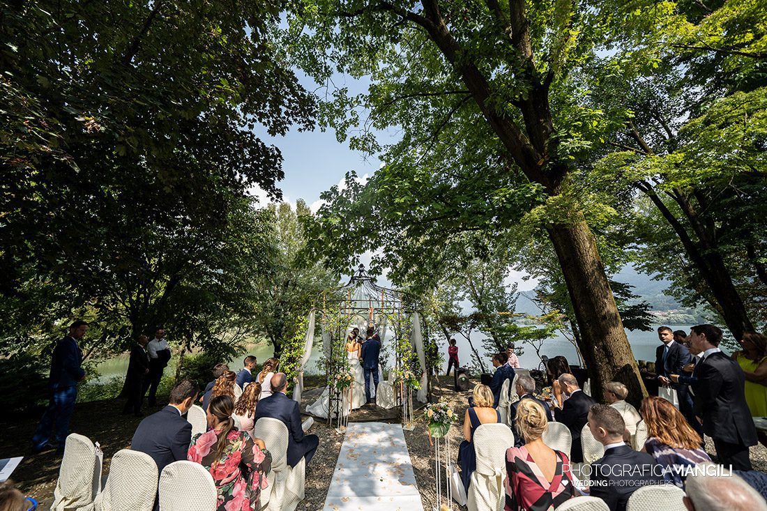 027 cerimonia fotografo sposi matrimonio rito civile castello di monasterolo bergamo 027 cerimonia fotografo sposi matrimonio rito civile castello di monasterolo bergamo