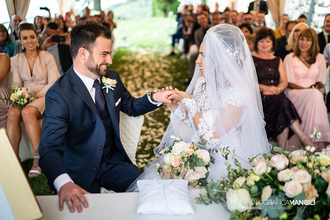027 cerimonia fotografo sposi matrimonio rito civile castello di rossino calolziocorte lecco lago como 027 cerimonia fotografo sposi matrimonio rito civile castello di rossino calolziocorte lecco lago como