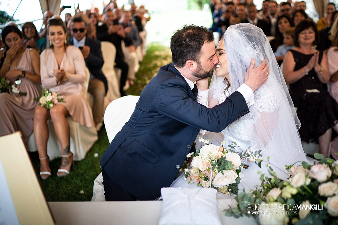 028 cerimonia fotografo sposi matrimonio rito civile castello di rossino calolziocorte lecco lago como 028 cerimonia fotografo sposi matrimonio rito civile castello di rossino calolziocorte lecco lago como