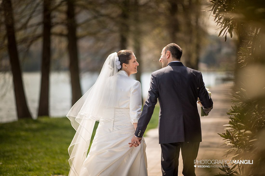029 sposi in riva al lago fotografia matrimonio como lecco bergamo 029 sposi in riva al lago fotografia matrimonio como lecco bergamo