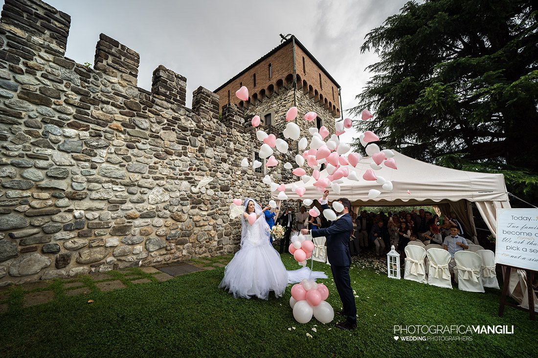 030 cerimonia fotografo sposi matrimonio rito civile castello di rossino calolziocorte lecco lago como 030 cerimonia fotografo sposi matrimonio rito civile castello di rossino calolziocorte lecco lago como