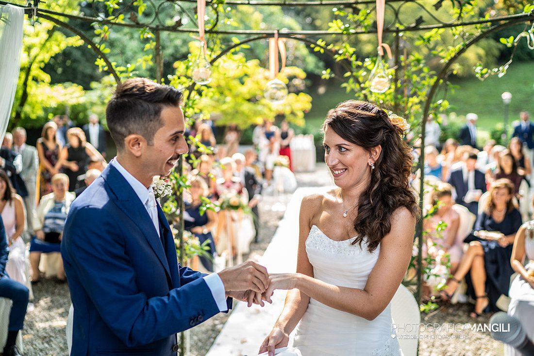 031 cerimonia fotografo sposi matrimonio rito civile castello di monasterolo bergamo 031 cerimonia fotografo sposi matrimonio rito civile castello di monasterolo bergamo