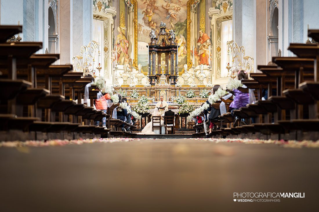 032 cerimonia chiesa sposi foto matrimonio morbegno sondrio 2 032 cerimonia chiesa sposi foto matrimonio morbegno sondrio 2