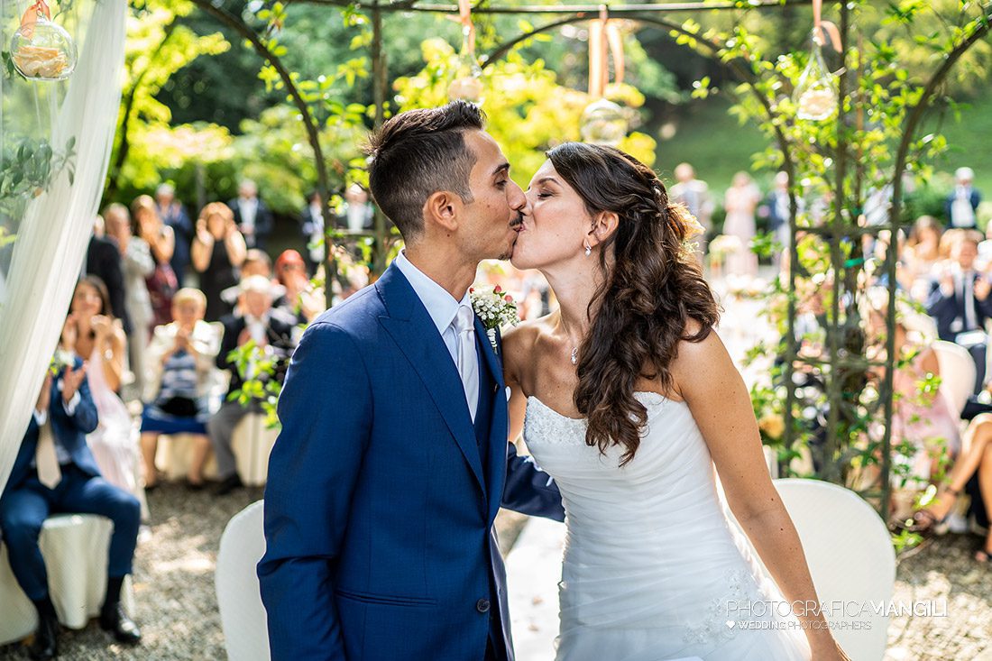 032 cerimonia fotografo sposi matrimonio rito civile castello di monasterolo bergamo 032 cerimonia fotografo sposi matrimonio rito civile castello di monasterolo bergamo