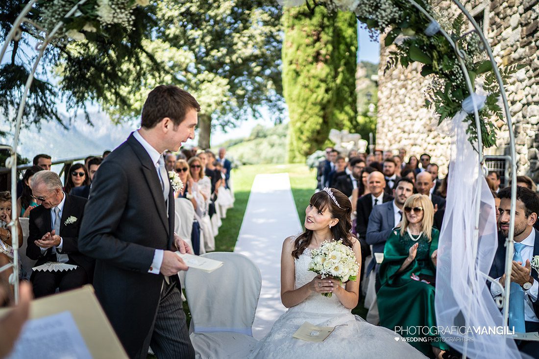 038 cerimonia rito civile wedding sposi foto matrimonio castello di rossino calolziocorte lecco 038 cerimonia rito civile wedding sposi foto matrimonio castello di rossino calolziocorte lecco