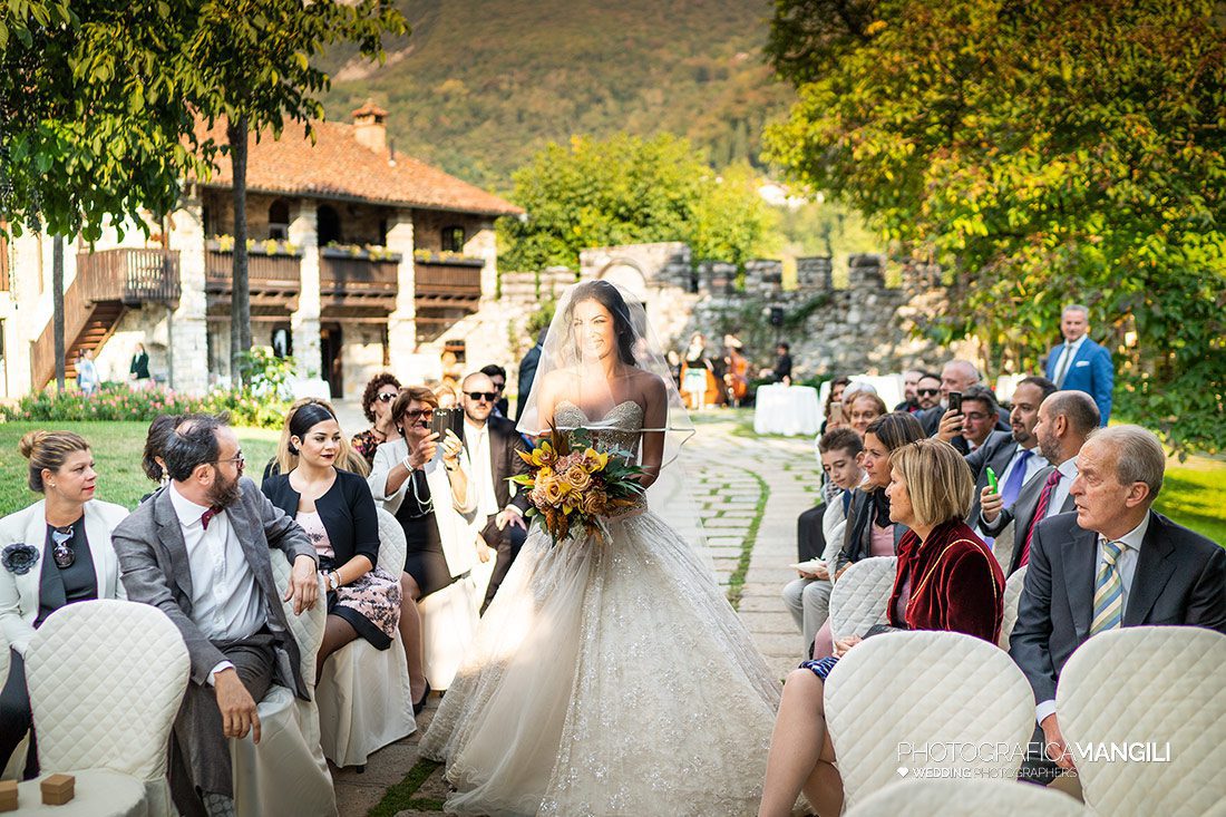 042 cerimonia fotografo sposi matrimonio rito civile castello di rossino lecco lago di como 042 cerimonia fotografo sposi matrimonio rito civile castello di rossino lecco lago di como