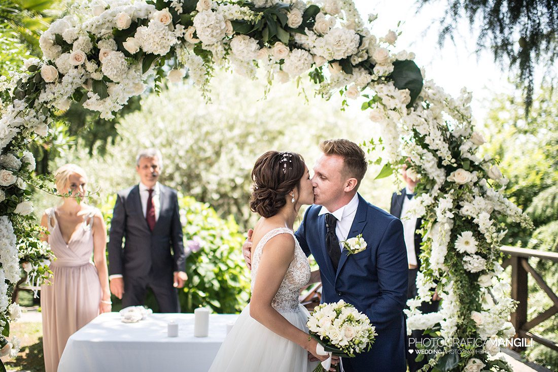 044 elle e christian matrimonio castello di rossino cerimonia civile fotografo matrimoni lecco bergamo milano 044 elle e christian matrimonio castello di rossino cerimonia civile fotografo matrimoni lecco bergamo milano