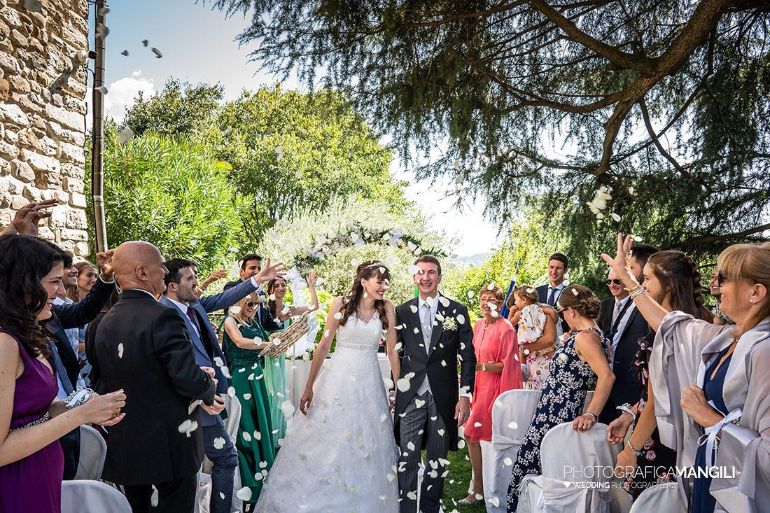 047 cerimonia rito civile wedding sposi foto matrimonio castello di rossino calolziocorte lecco 047 cerimonia rito civile wedding sposi foto matrimonio castello di rossino calolziocorte lecco