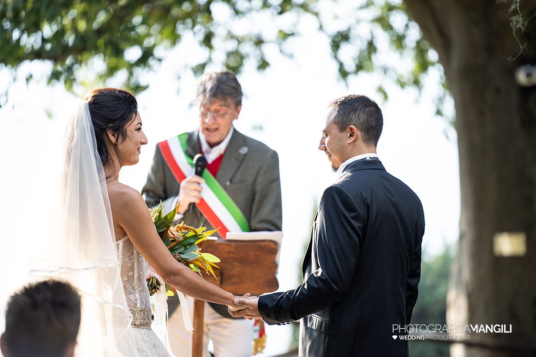 049 cerimonia fotografo sposi matrimonio rito civile castello di rossino lecco lago di como 049 cerimonia fotografo sposi matrimonio rito civile castello di rossino lecco lago di como