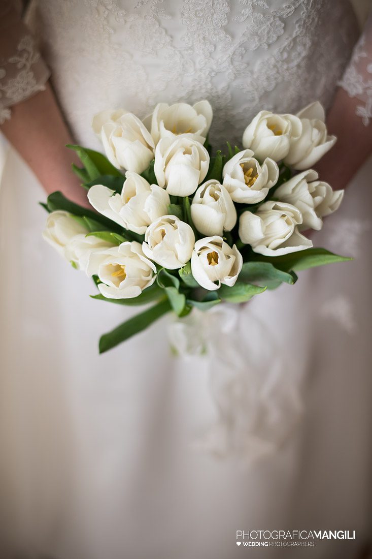 05 foto vestizione sposa fotografo matrimoni bergamo como brescia 1 05 foto vestizione sposa fotografo matrimoni bergamo como brescia 1
