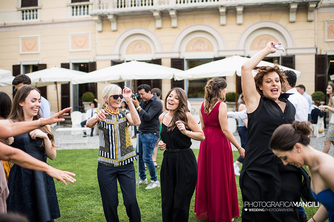 076 foto matrimonio sposi fotografo lago di como villa parravicini revel como 1 076 foto matrimonio sposi fotografo lago di como villa parravicini revel como 1