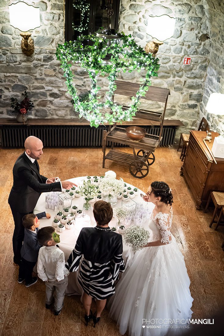 077 foto matrimonio wedding reportage sposi castello di rossino lecco 2 077 foto matrimonio wedding reportage sposi castello di rossino lecco 2