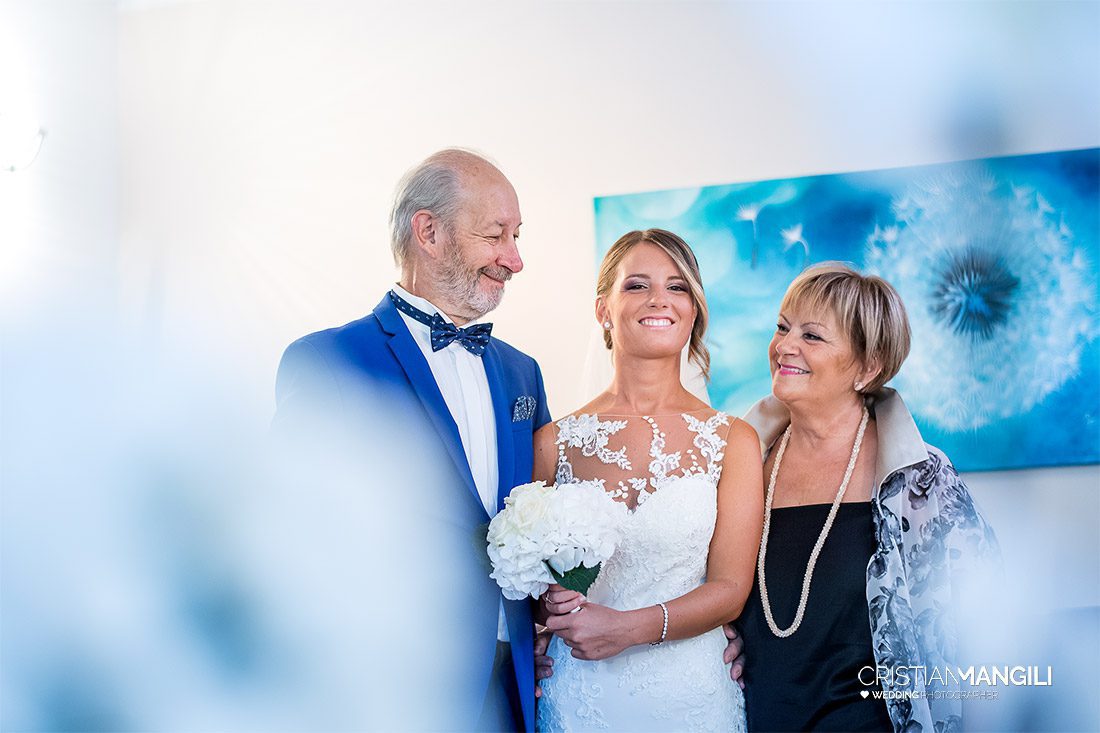 08 sposa con famigliari 08 sposa con famigliari