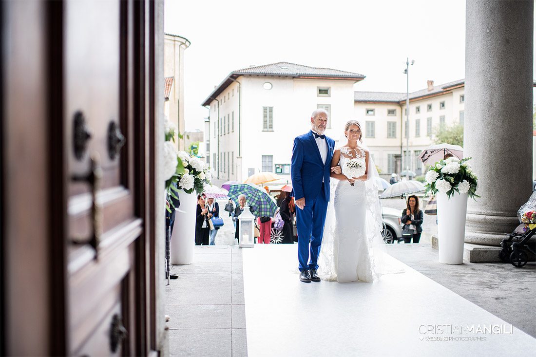 13 arrivo della sposa in chiesa 13 arrivo della sposa in chiesa