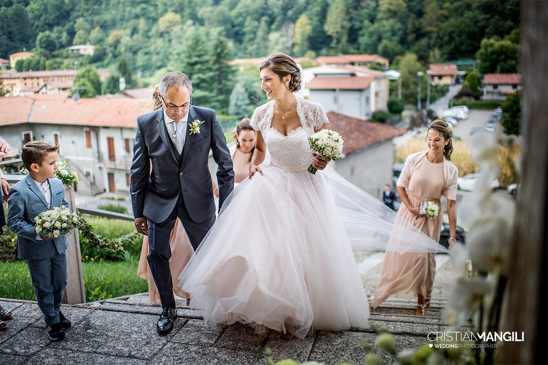 14 sposa arrivo in chiesa 14 sposa arrivo in chiesa