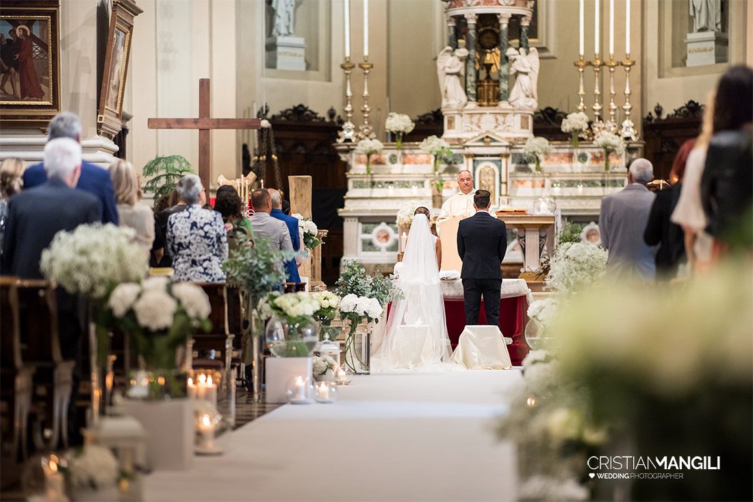 16 sposi in chiesa 16 sposi in chiesa