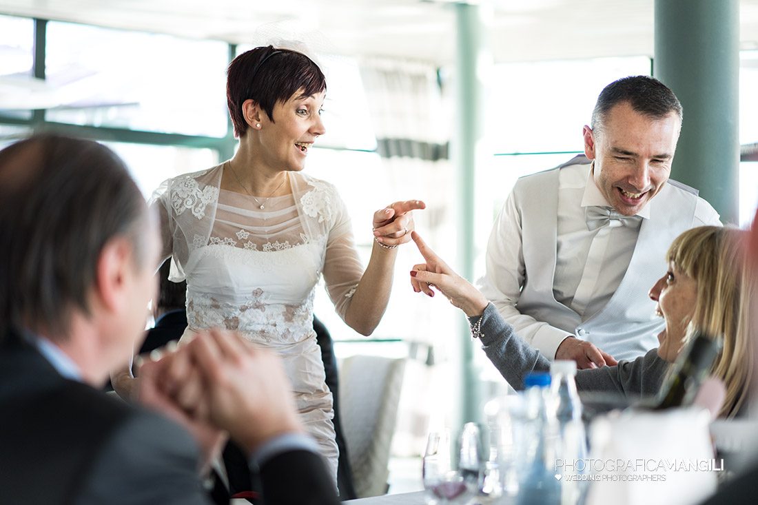 33 sposi con invitati 2 33 sposi con invitati 2