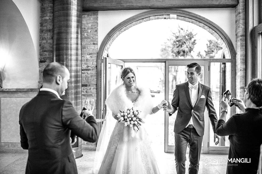 37 arrivo degli sposi alla location 37 arrivo degli sposi alla location