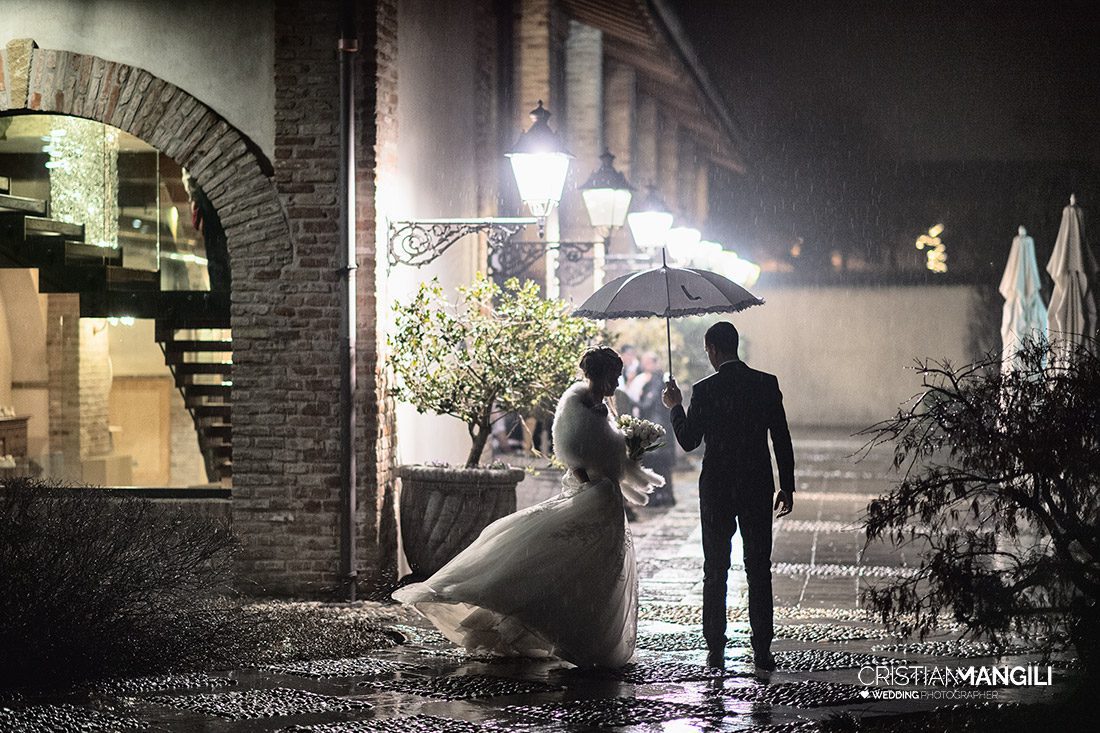 50 sposi con ombrello 50 sposi con ombrello