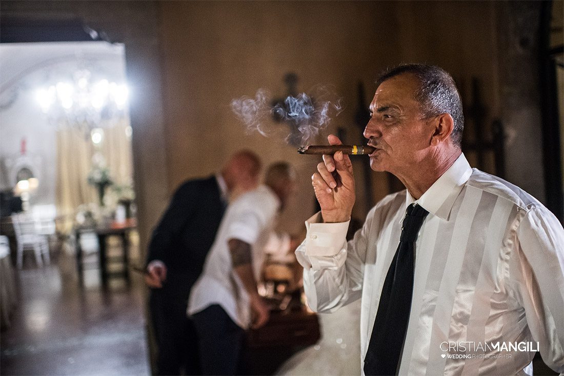 61 partecipazione invitato con sigaro 61 partecipazione invitato con sigaro