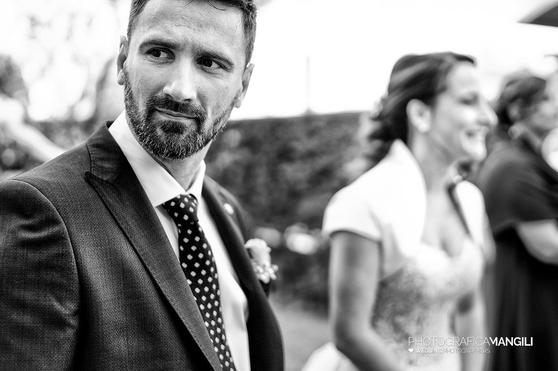 015 preparativi testimone sposa foto matrimonio blackandwhite 015 preparativi testimone sposa foto matrimonio blackandwhite