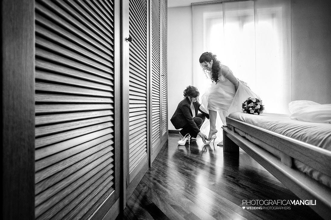 016 preparativi sposa abito foto matrimonio wedding oggiono 016 preparativi sposa abito foto matrimonio wedding oggiono