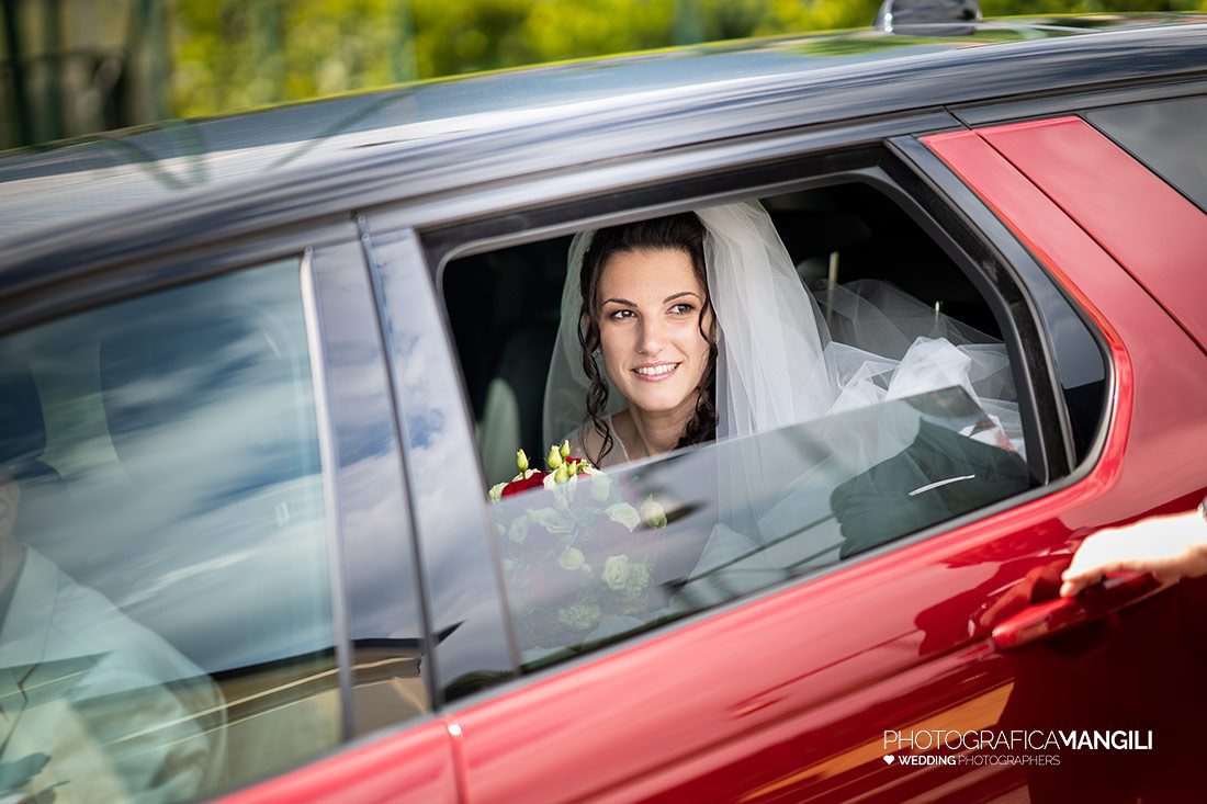 019 arrivo auto chiesa ingresso sposa matrimonio wedding lecco 019 arrivo auto chiesa ingresso sposa matrimonio wedding lecco