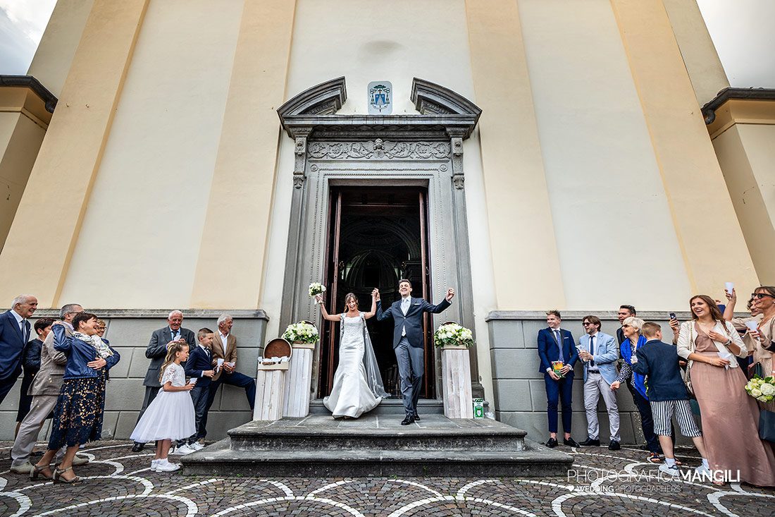 035 uscita chiesa cerimonia sposi foto reportage matrimonio wedding bergamo 035 uscita chiesa cerimonia sposi foto reportage matrimonio wedding bergamo
