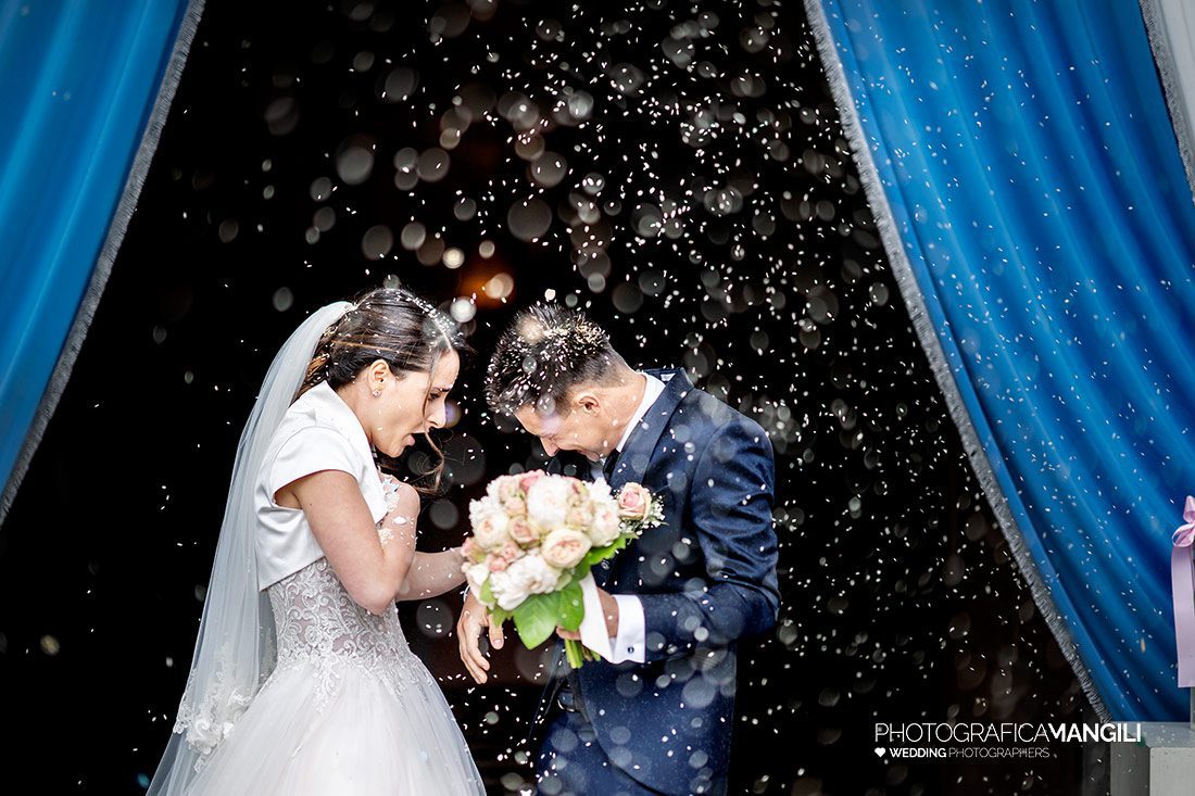 037 cerimonia matrimonio wedding sposi uscita lancio riso reportage 037 cerimonia matrimonio wedding sposi uscita lancio riso reportage