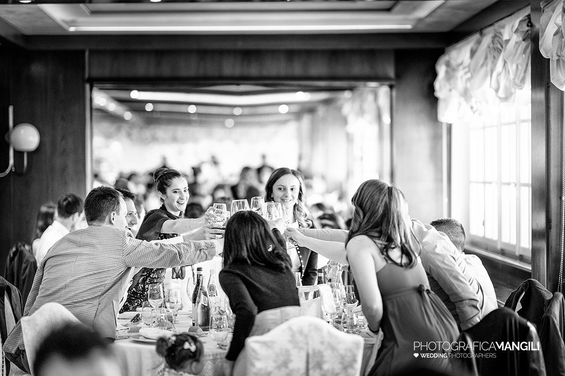 047 brindisi matrimonio wedding reportage la palma palazzago bergamo 047 brindisi matrimonio wedding reportage la palma palazzago bergamo
