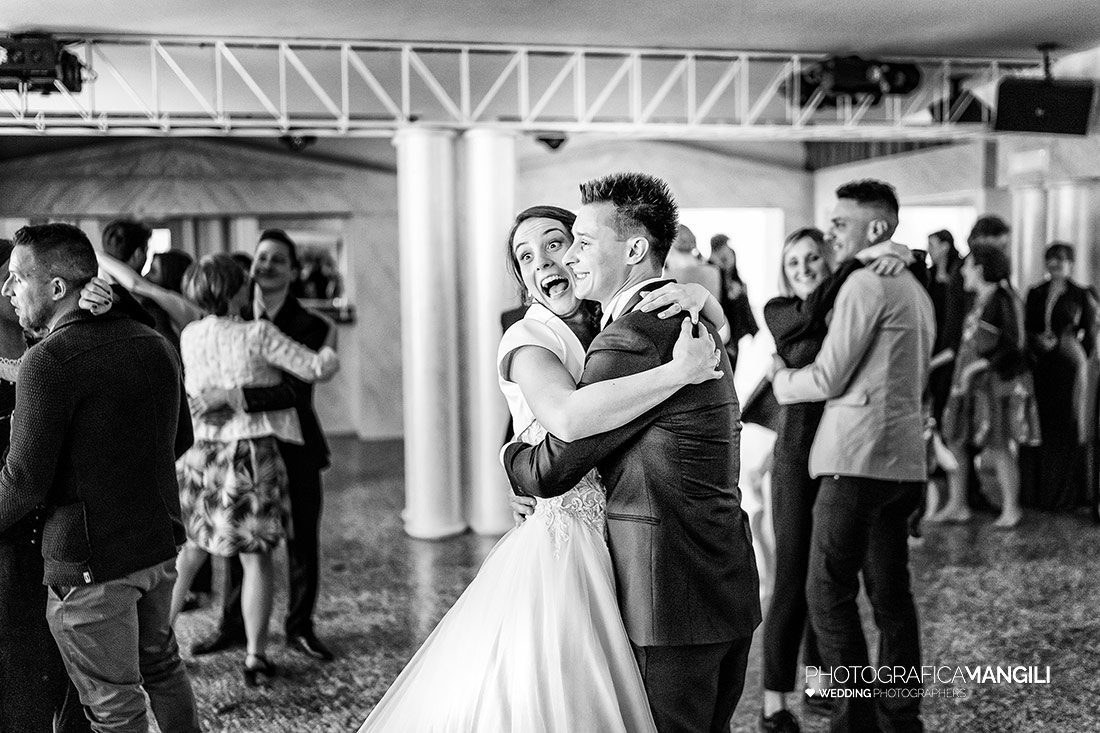 067 sposi matrimonio wedding festa danza la palma palazzago bergamo biancoenero 067 sposi matrimonio wedding festa danza la palma palazzago bergamo biancoenero